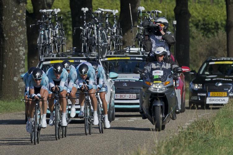 tempotriumf. 53,2 km på tid gjorde Omega Pharma-Quickstep til vinder af firmaholdløbet ved VM. 