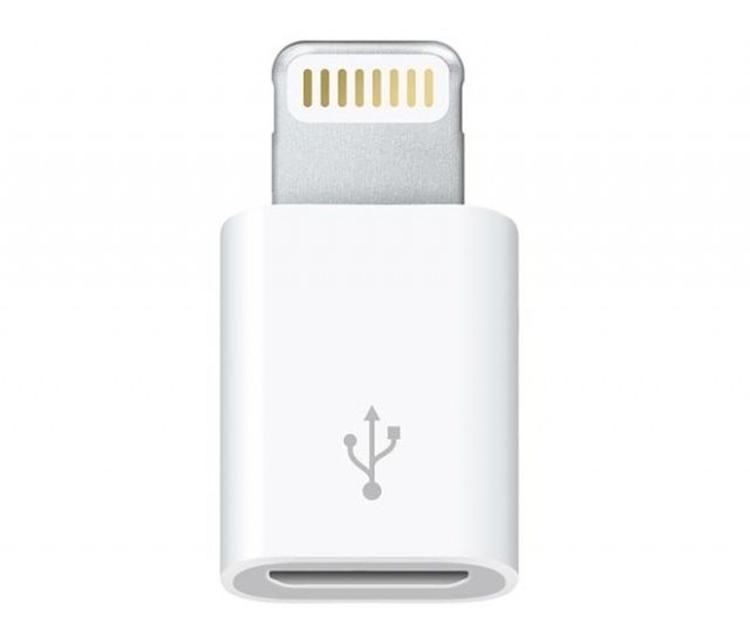 KOMPROMIS. Med dette adapter-stik kan du lave en hvilken som helst moderne mobil-lader om til en iPhone 5-lader. 