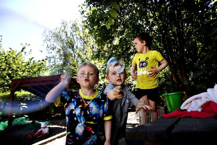 Navnligt. Populære børnenavne som Lucas, Oliver, William og Noah vil om få år være sjældenheder i børnehaverne. 