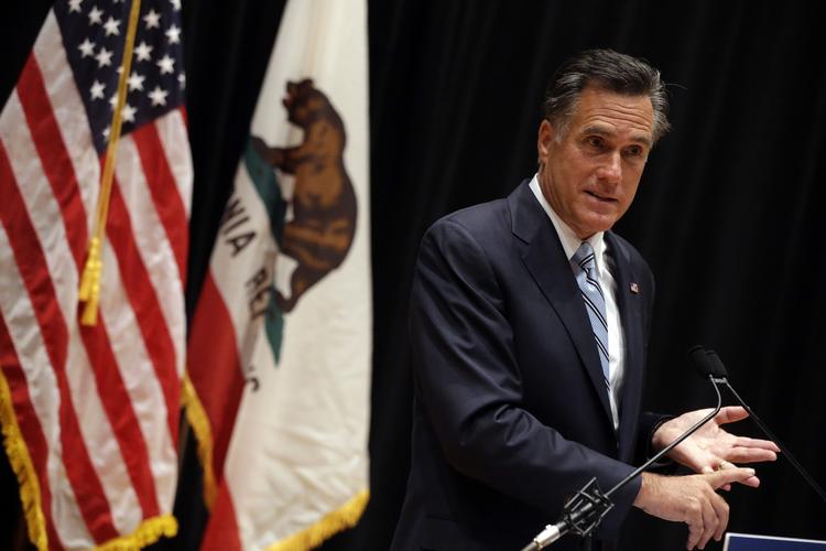 Forklaring. Mitt Romney holdt i nat dansk tid pressemøde om en række kontroversielle udtalelser, som han kom med ved et privat arrangement i maj, men som nu er blevet offentliggjort af amerikanske netaviser. 