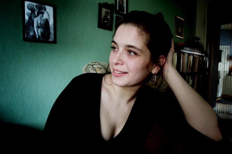 Knaldromandebut. 'Lille Yelena' er dansk-tyrkiske Leyla Tamers debut som romanforfatter. 