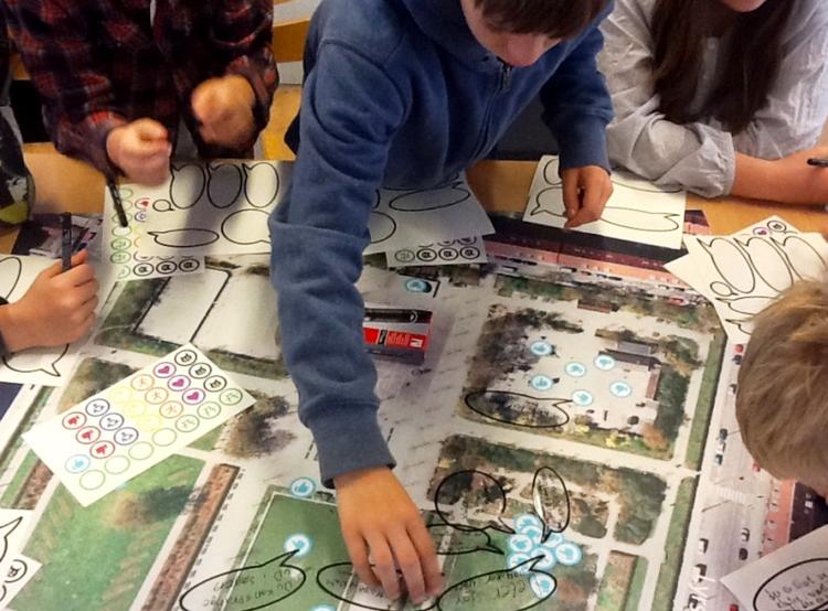 Nærdemokrati. 10 skoleklasser giver fredag deres bud på, hvordan Enghaveparken skal fornyes. 