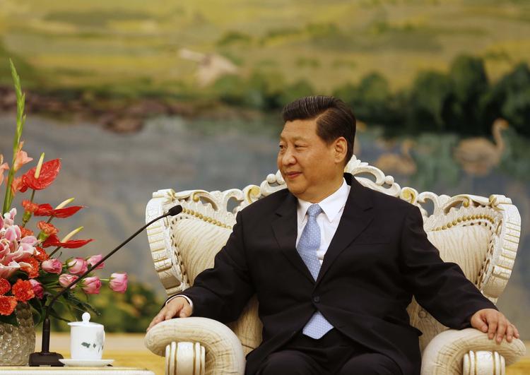 comeback. Xi Jinping har været forsvundet fra rampelyset et stykke tid, men i dag dukkede han op, da han mødtes med USA's forsvarsminister, Leon Panetta. 
