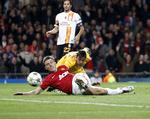 afgørelsen. Han kunne have fået et straffespark, men Michael Carrick fortsatte og scorede kampens eneste mål. 
