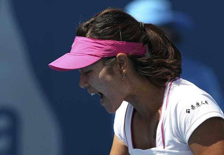 ubesejret. 2012 har givet Li Na seks sejre i træk. Caroline Wozniacki kan håbe på den syvende. 