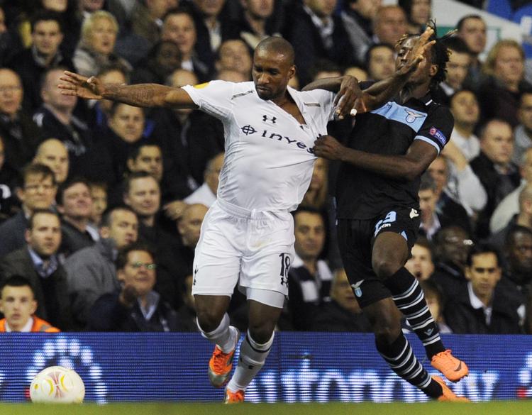 abelyde. Tottenham Hotspurs Jermain Defoe (tv) var et af målene for racistiske Lazio-tilhængeres tilråb under kampen torsdag. 