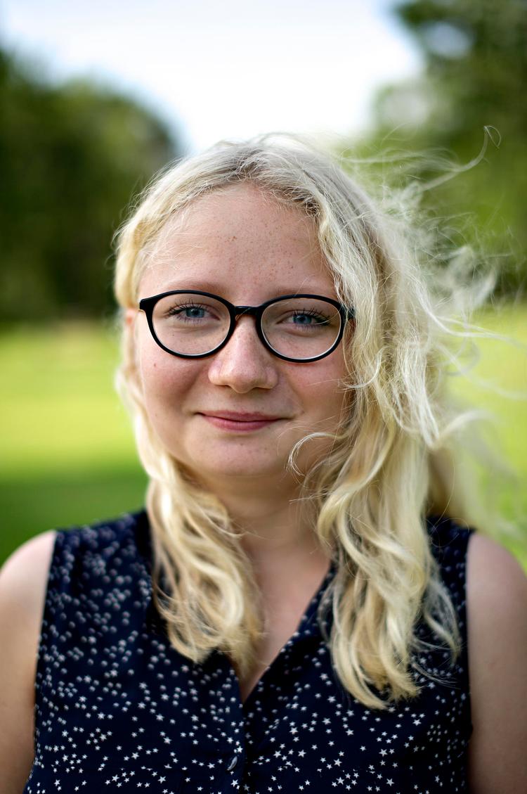 filmelsker. Dea Nim Holm håber på, at projektlederforløbet på Ryslinge  Efterskole kan hjælpe hende med et liv i filmens verden. 