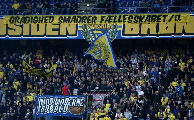 utilfredse. For at tækkes de utilfredse Brøndbytilhængere har spillertruppen udsendt et nyt budskab om fællesskab. 