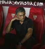 karisma. José Mourinho er sikker på, at han sætter sig i et engelsk trænersæde igen, når det er slut i Real Madrid. 