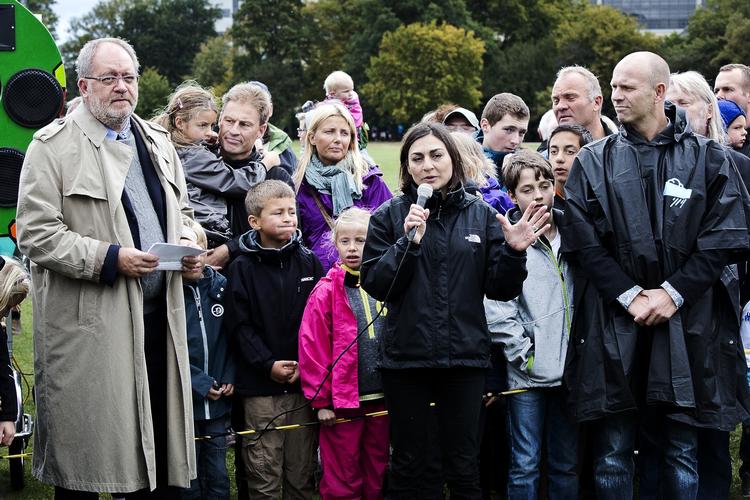 VELKOMMEN. Københavns miljøborgmester Ayfer Baykal bød velkommen til åbningen af den fornyede Fælledpark. 