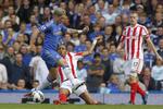 taktisk. Stoke havde lagt en stram taktik til erobring af et point mod Chelsea, men blev snydt til sidst af Chelsea-forsvarer Ashley Coles scoring. 