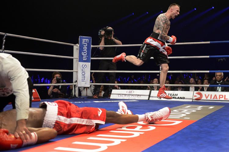 SCENESKIFT. I maj vandt Mikkel Kessler på knockoput over Allan Green. Hans næste kamp skal bokses i Herning. 