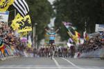 VERDENSMESTER. Op ad Cauberg kunne ingen følge med Philippe Gilbert. 
