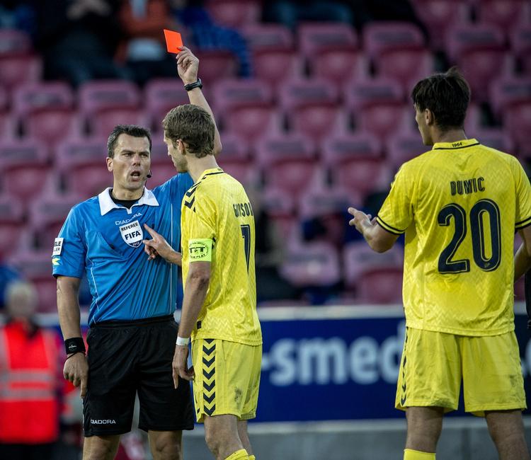 ud. Selv om Clarence Goodson havde mange indsigelser, var Michael Tykgaards udvisning af Brøndbyanføreren svær at være uenig i. 