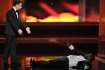 joke. Jimmy Kimmel bad Tracy Morgan om at lægge sig ned på scenen og blive liggende, mens den næste pris blev uddelt. 