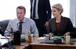 samråd. Justitsminister Morten Bødskov (S) og statsminister Helle Thorning-Schmidt er i samråd om baggrunden for, at Henrik Sass Larsen ikke blev udpeget til minister. 