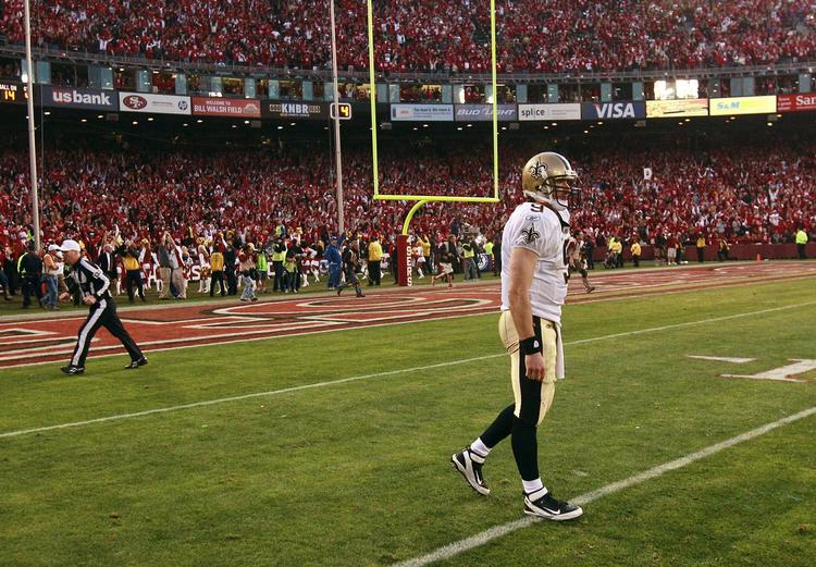 Sur. Drew Brees klager over reservedommernes niveau. 