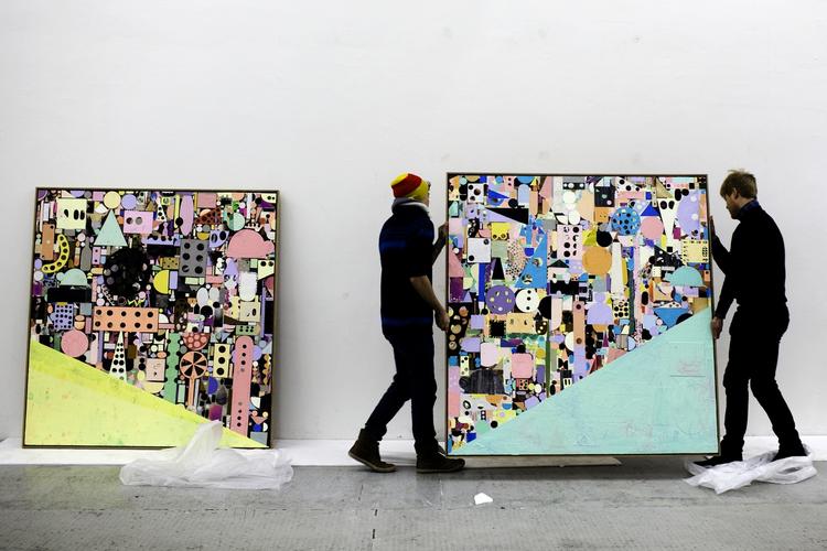 Samarbejde. I Billedkunstnernes Forbund og i Dansk Gallerisammenslutning arbejder man p.t. på en ny skriftlig standardaftale mellem kunstnere og gallerierne for fremover at forbedre forholdene. 