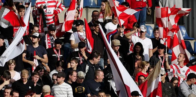 Fyldt. Hver gang Mainz spiller hjemme på Coface Arena, er der 34.000 tilskuere på plads. 