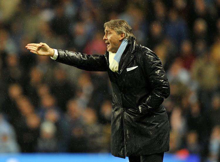 Frustration. City-boss Roberto Mancini var irriteret på kollegaen Paul Lambert efter pokalnederlaget til Aston Villa tirsdag aften. 