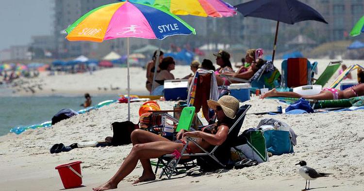 SOL. !5 procent af danskerne har brugt deres efterlønspenge på rejser. 