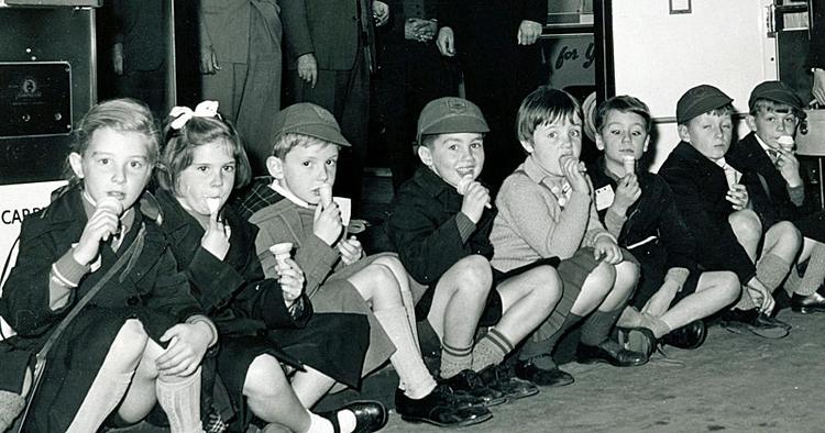 GELATOBØRN. I dag åbner et nyt is-museum uden for Bologna til godt 11 millioner kroner . Billedet her er fra 1962. 