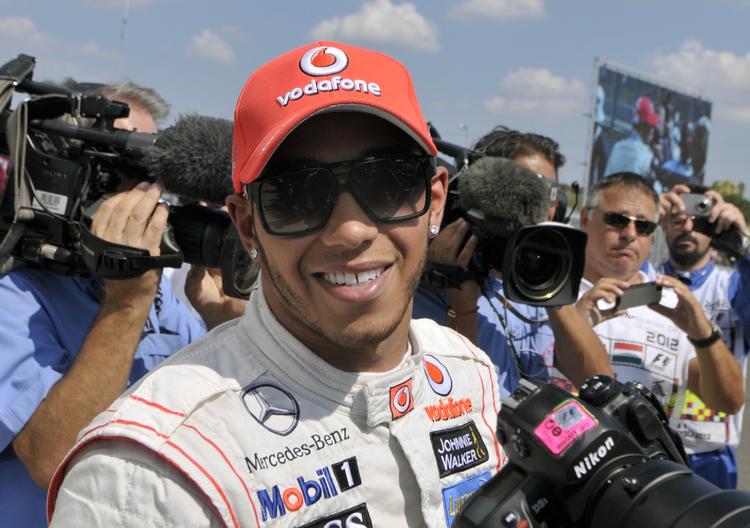 skifte. Det har længe rumsteret på rygteplanet, at McLarens Lewis Hamilton var på vej til konkurrenten Mercedes. 