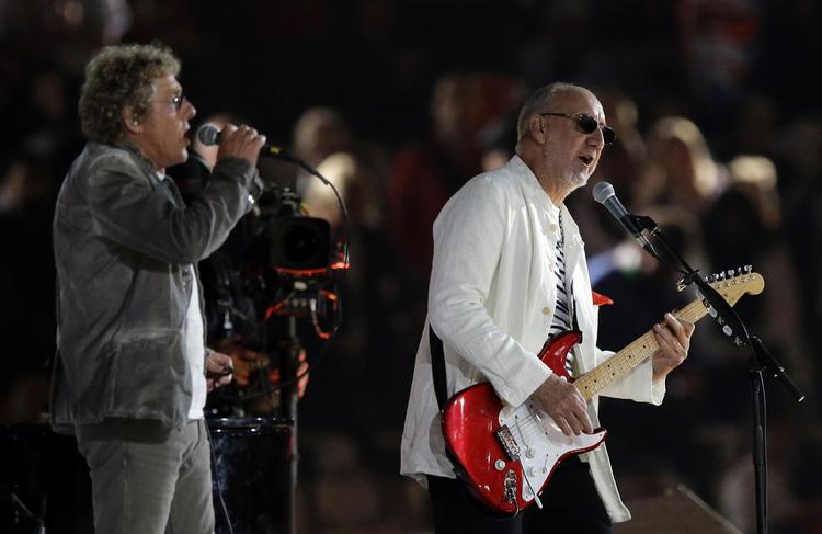 Who. Forsanger Roger Daltrey (tv) og Pete Townshend under OL-afslutningsceremonien i London i sommer. 