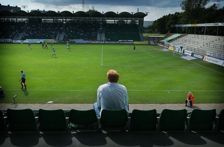 AB. I 1963 flyttede AB fra Nørre Allé til et nyt anlæg i Bagsværd, og samtidig Gladsaxe Idrætspark fast hjemmebane i stedet for Idrætsparken. 