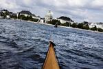 LOVLØSHED. Kajakroere oplever stor hensynsløshed fra hurtigtsejlende speedbåde og jetski i Københavns Havn. Det skræmmer roere væk fra det aktive havneliv. 