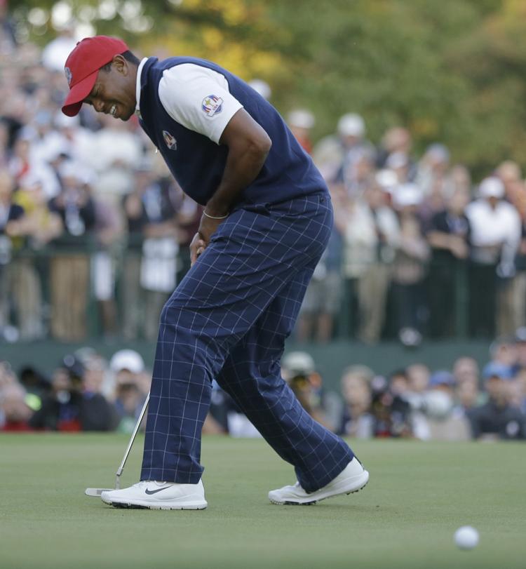 Taber. Tiger Woods led to nederlag på Ryder Cuppens førstedag. 