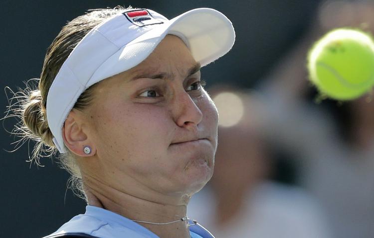 Uforståeligt. Nadia Petrova indledte turneringen i Tokyo med at have ondt i ryggen. 