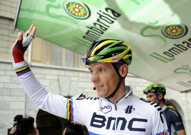 Asfaltkys. Philippe Gilbert måtte en tur i det ubarmhjertige underlag. 