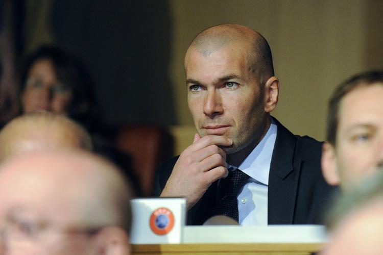 Uddannelse. 40-årige Zidane har tidligere udtrykt ønske om at blive landstræner i Frankrig en gang i fremtiden. 