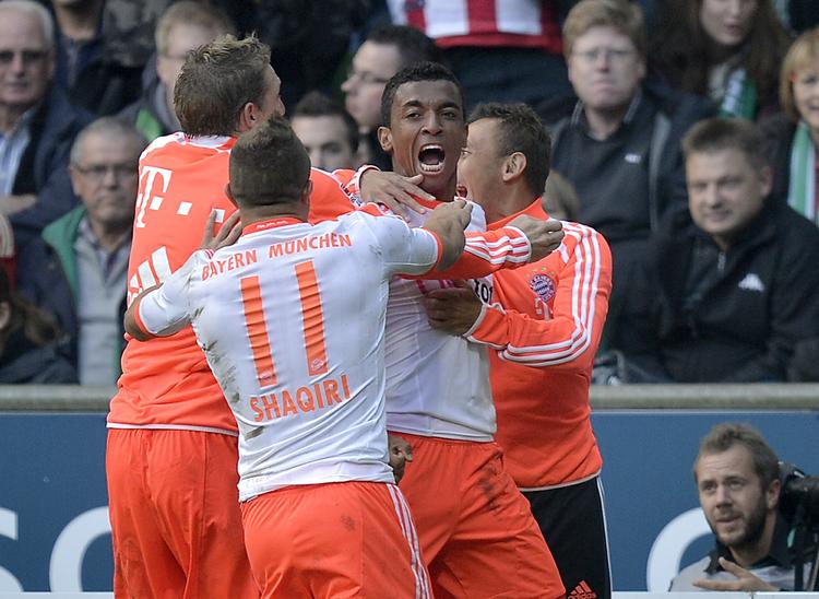 2-0. Luis Gustavo fik hul på bylden små ti minutetr før tid. 