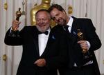 Vindere. Dagens fødselar til venstre og Joachim Back til højre. Her fotograferet efter at have vundet en Oscar for bedste kortfilm i 2010. 