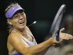 decibel. Russiske Maria Sharapova er den spiller, der larmer mest med hvin og hyl på banen. Men det er en naturlig vane, siger hun. 
