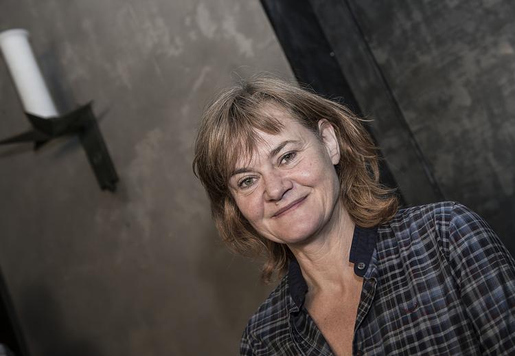 Kritisk. DR's dramachef, Piv Bernth, har udtalt sig kritisk om Dansk Folkeparti i radioen i New Zealand. 