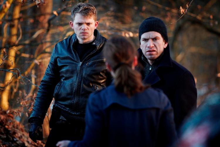 TV. Asbjørn Duncker og Mathias Borch under efterforskning sammen med Sarah Lund. Men hvem er denne sæsons bad guy i 'Forbrydelsen'? 
