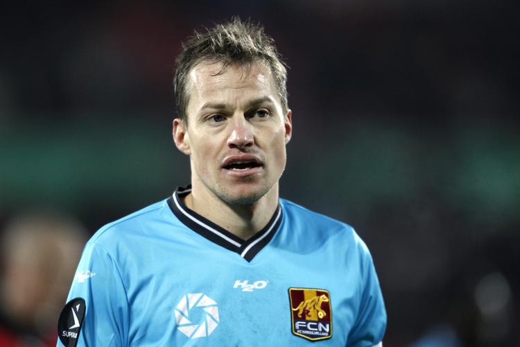 Nicolai Stokholm ser frem til mødet med de forsvarende Champions League-mestre, men han advarer om, at Chelsea er uhyggeligt stærke på dødbolde. 