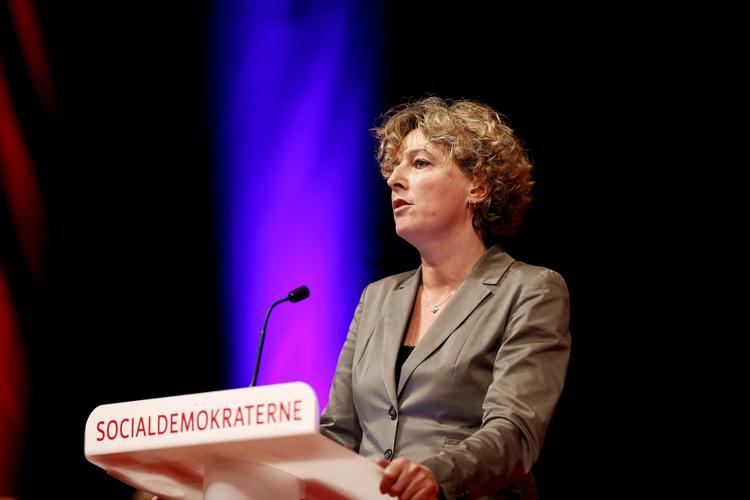 Beklagelse. Christine Antorini har måttet undskylde over for fire skoler, som blev hængt ud uden grund. 