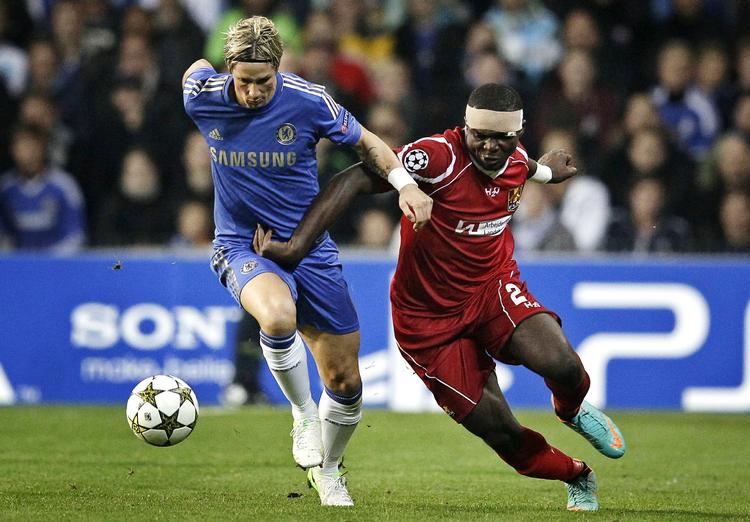 Bestået. Jores Okore var gennem samlige 90 minutter den 500 millioner kroner dyre Fernando Torres' ligemand 