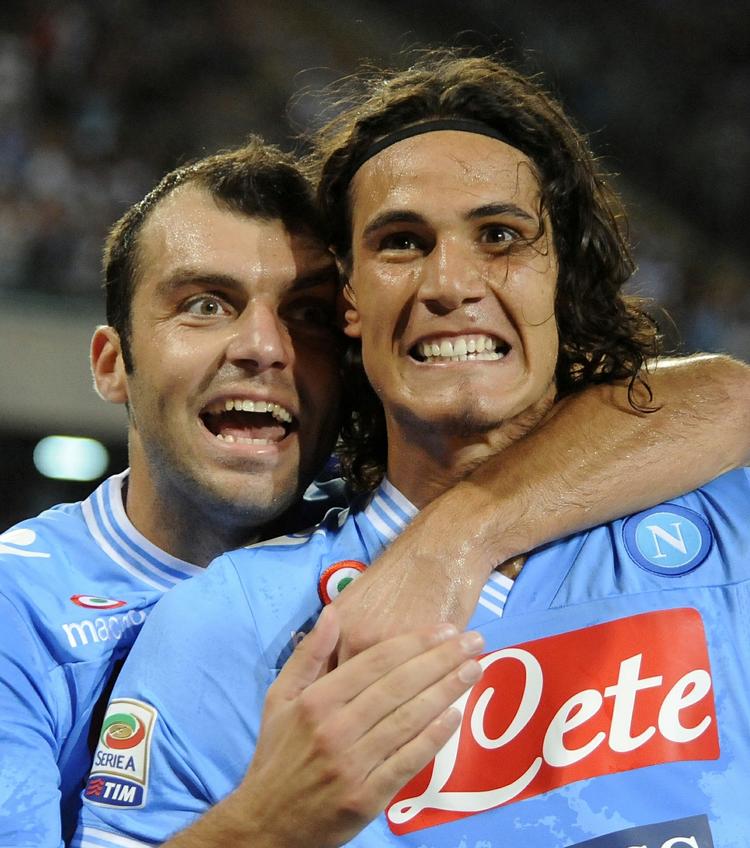 Razzia. Edison Cavani og resten af Napoli-mandskabet er kommet i politiets søgelys. 