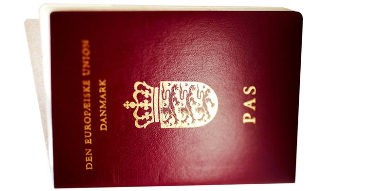 forsvundet. Det er både overraskende og foruroligende, at 35.000 danske pas bortkom alene sidste år, lyder det fra den tidligere PET-chef Hans Jørgen Bonnichsen. 