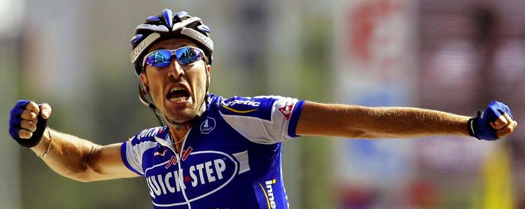 Højdepunkt. Matteo Tosatto slog landsmanden Christian Moreni i spurten på 18. etape af Tour de France i 2006. 