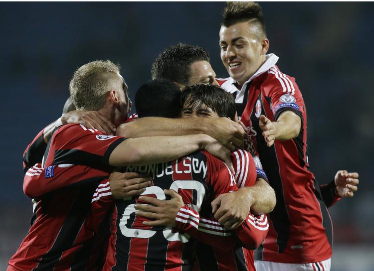 jubel. Tre gange fejrede AC Milan-spillere en scoring i Rusland. 