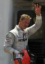 farvel. For anden gang siger Michael Schumacher farvel til Formel 1-sporten, denne gang som 43-årig. 