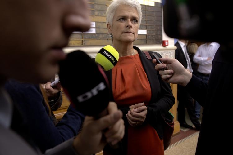 ATS. Annette Vilhelmsen taler for åbenhed i Skizofrent Folkeparti. 