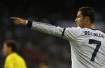 ego. Cristiano Ronaldo er trist til mode i Real Madrid. Og det har fået hovedrige PSG til at lufte interesse i portugiseren. 