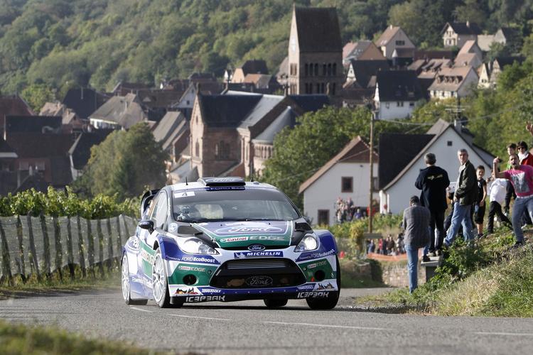 strømnedbrud. Den norske rallykører Petter Solberg på anden etape af rallyløbet i Frankrig i går. 